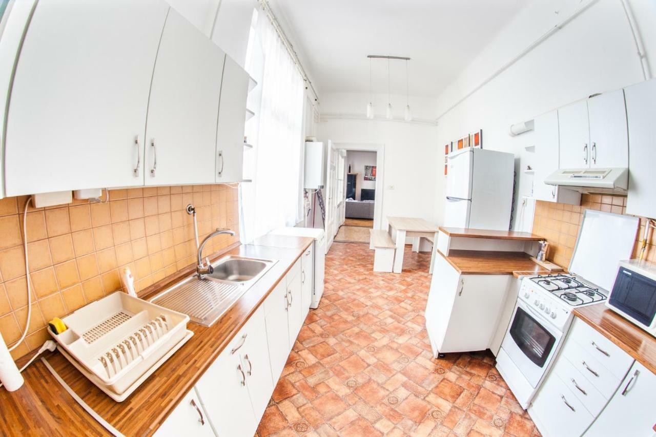 Inner City Apartment Debreţin Exterior foto